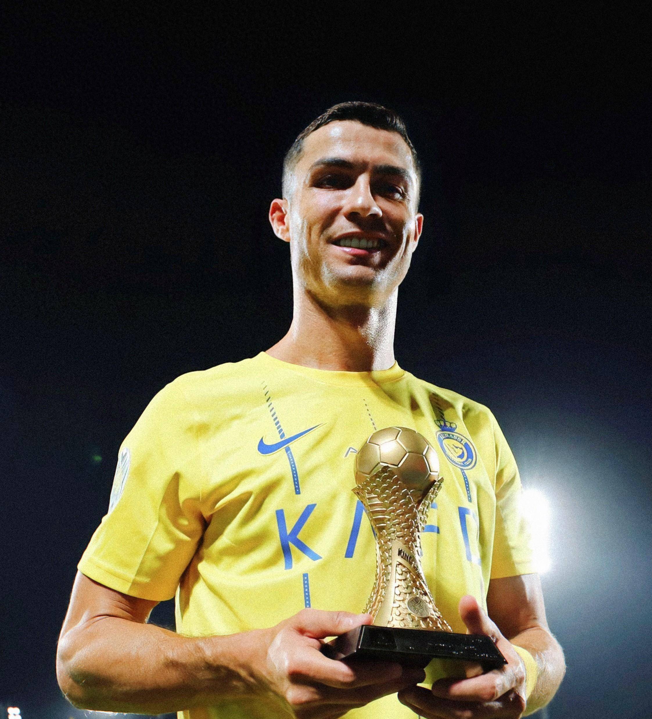 尤文官方：弗拉霍维奇已成功接受手术，将于明日开始康复计划