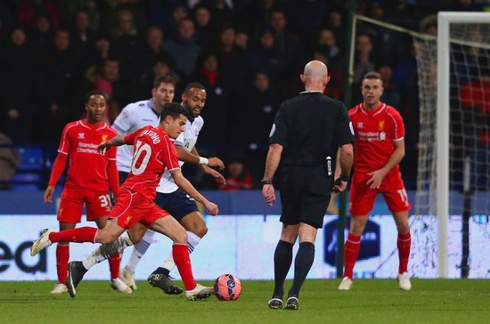 半场战报：阿贾克斯0-0加拉塔萨雷，双方破门乏术